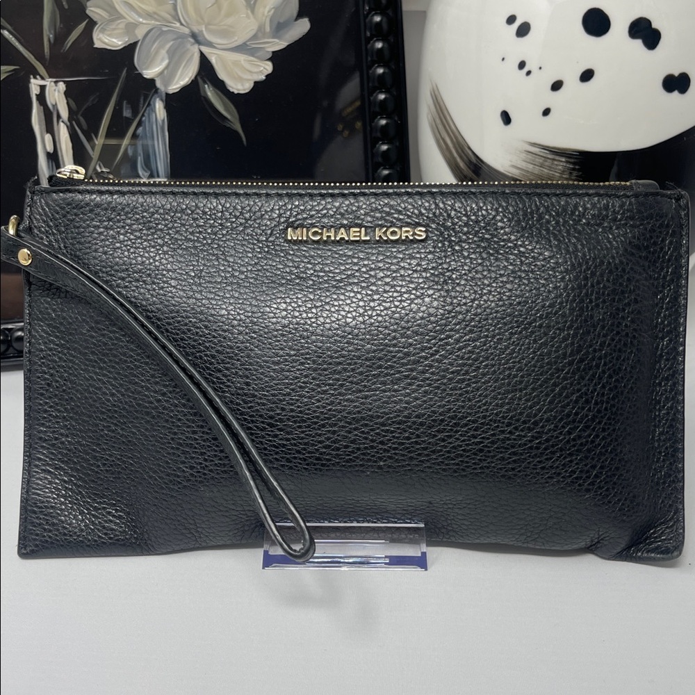 MK wristlet